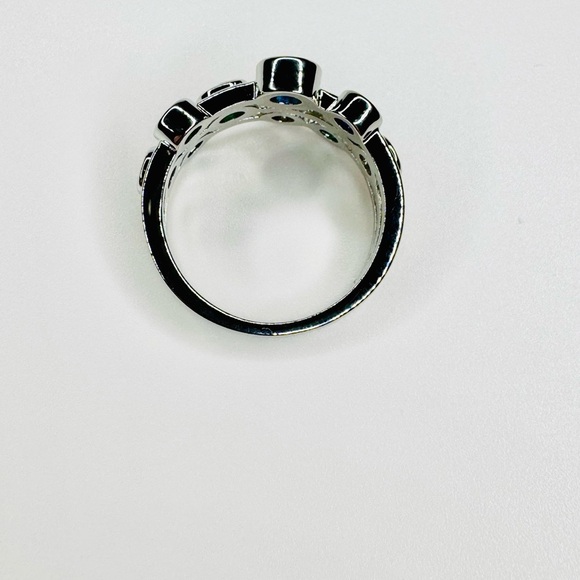 Silver Ring with Blue Gemstones - Picture 3 of 3